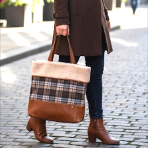 UGG Genuine Shearling Wool & Plaid Sheepskin Leather Tote Bag - Picture 1 of 11